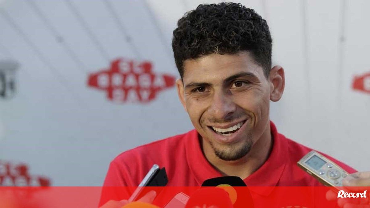 Artur Jorge e o jogo com o Nápoles: «Estamos no meio de um tudo ou nada» -  Sp. Braga - Jornal Record