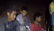 Jovens presos em gruta da Tailândia
