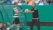 Fábio Coentrão estreou-se a marcar no último sábado e está a deixar o treinador Jorge Jesus impressionado