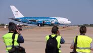 A380 no momento da aterragem no Aeroporto de Beja