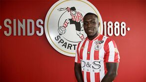 Holanda: Drenthe deixa 'reforma' e assina pelo Sparta Roterdão