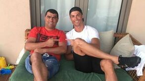Irmão de Ronaldo publica foto com o craque e há um pormenor que diz (quase) tudo