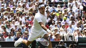 Roger Federer vence Adrian Mannarino e está nos quartos-de final