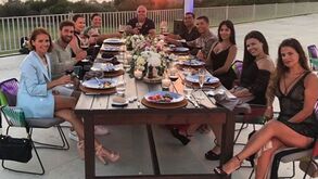 Cristiano Ronaldo divulgou foto de jantar em família e os comentários não pararam