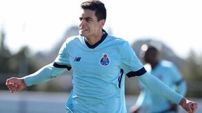 Oito nomes que procuram o seu lugar no plantel do FC Porto: sete jovens e um 'veterano'