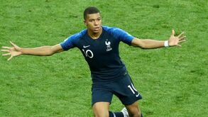 Golo de Mbappé foi celebrado desta forma em Paris