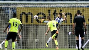 A crónica do FC Porto-Lille, 1-2: Perdidos na falta de identidade