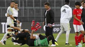 Benfica ajudou a serenar os ânimos durante a invasão de campo 