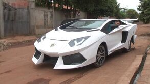 Brasileiro transformou Fiat Uno em Lamborghini Aventador