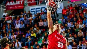 Alex Suárez oficializado no Benfica