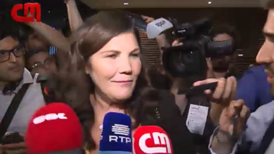 Dolores Aveiro, mãe de Cristiano Ronaldo, falou aos jornalistas após a conferência de apresentação do craque como reforço da Juventus