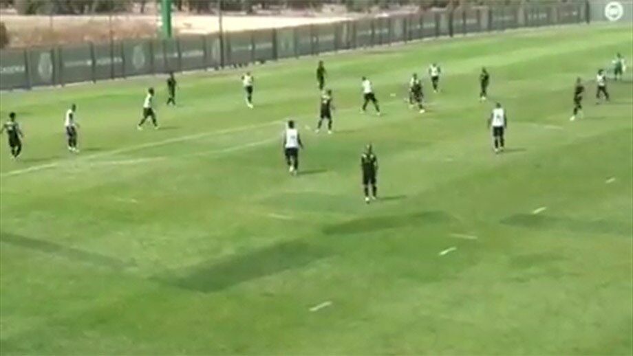 Jogador do Sporting marcou um golo sensacional no treino