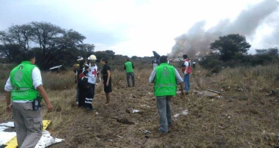 Avião cai no México