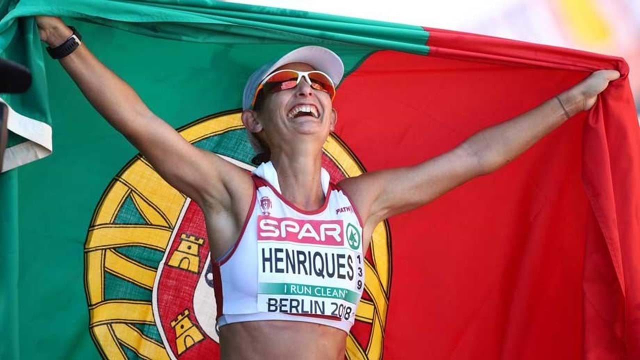 Inês Henriques sagra-se campeã europeia nos 50 km marcha ...