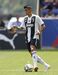 João Cancelo - Defesa-direito português trocou o Valencia pela Juventus por 40 milhões de euros