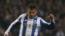 Corona (1) - Entrou para o lugar de Brahimi mas a lesão travou-lhe as intenções.
