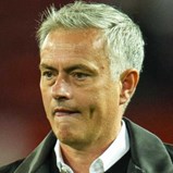 'Sky Sports' garante que Mourinho tem apoio da direção do Manchester United
