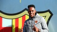 Yerry Mina foi inicialmente sondado por José Mourinho, mas a imprensa catalã garante que Everton já tem acordo com o Barcelona pelo central, que custará 32 milhões de euros