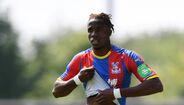 Zaha é pretendido por Chelsea e Tottenham