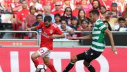 Rafa (2) - Correu muito, mas poucas vezes bem. Lento nas decisão, só quando era solicitado nos espaços é que dava um ‘ar da sua graça’. Pedia-se muito mais a Rafa, especialmente porque teve sempre espaço nas costas de Jefferson.
