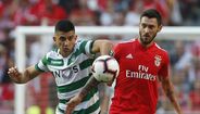 Ferreyra (1) - Emparedado entre Coates e André Pinto, raras vezes se conseguiu libertar das marcações. Demasiado estático e sem dar linhas de passe aos médios e extremos.
