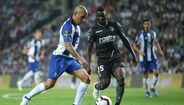 Maxi Pereira (3) - Deu profundidade ao corredor direito, sempre com grande intensidade. Lutou até à exaustão.