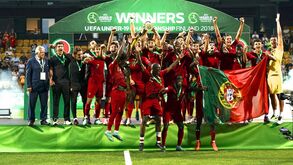 Quatro portugueses no melhor 11 do Europeu de sub-19