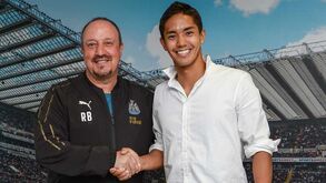 Yoshinuro Muto reforça Newcastle