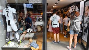 Juventus sempre a faturar: Ronaldo vende duas camisolas por minuto