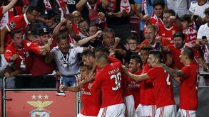 As notas dos jogadores do Benfica: Em jogo de mostrar 'cerviço', houve quem tivesse estreia para esquecer