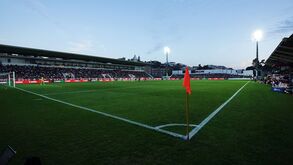 Grupo de sócios critica demissão em bloco