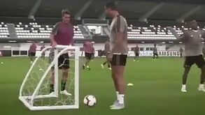 Rugani encontrou a solução para impedir os golos de Ronaldo