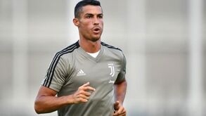 Cristiano Ronaldo paga menos dois milhões ao fisco espanhol