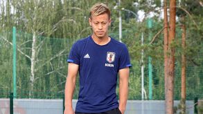 Keisuke Honda treinador por videochamada