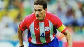 Carlos Gamarra pode voltar ao ativo aos 47 anos