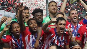 Gelson não jogou mas também celebrou a conquista da Supertaça Europeia