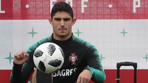 Paris SG fez Gonçalo Guedes 'desaparecer' do seu site oficial