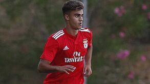 Arouca-Benfica B, 1-2: Golo aos 90+7' vale vitória às águias