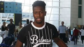 Diaby oficializado no Sporting