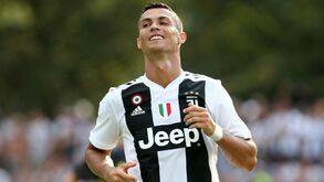 Diferença de Cristiano Ronaldo para o segundo na lista dos mais bem pagos na Série A é colossal