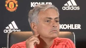Assim foi a conferência de Mourinho que durou menos de 5 minutos