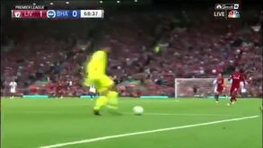 A habilidade de Alisson que deixou os adeptos do Liverpool com o coração nas mãos