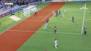 VAR 'salva' Barcelona da derrota