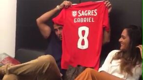 Gabriel já mostra a nova camisola