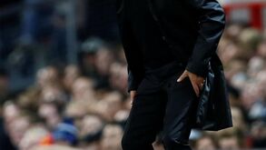 José Mourinho sofreu a pior derrota da carreira em casa