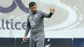 Os casos que o FC Porto tem para resolver até ao fecho do mercado