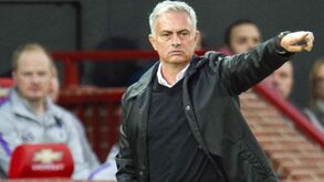 Há dois portugueses na lista de candidatos a suceder a Mourinho