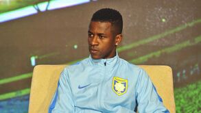 Ramires balança e Jiangsu complica