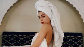 Atriz de 'A Casa de Papel' bate recordes com foto em topless