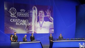 Cristiano Ronaldo revoltado faltou à gala da UEFA